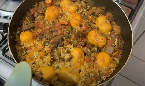 Arroz com Pequi e Carne de Sol